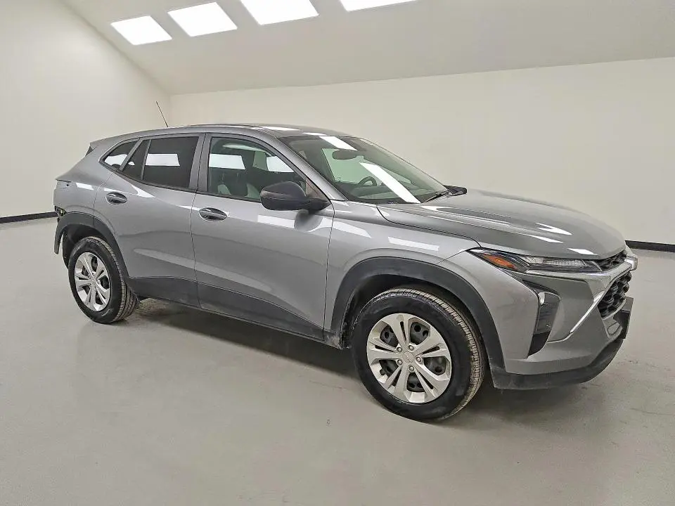 2024 CHEVROLET TRAX LS  