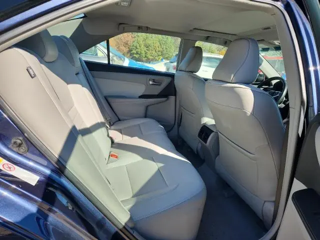 2016 TOYOTA CAMRY LE  