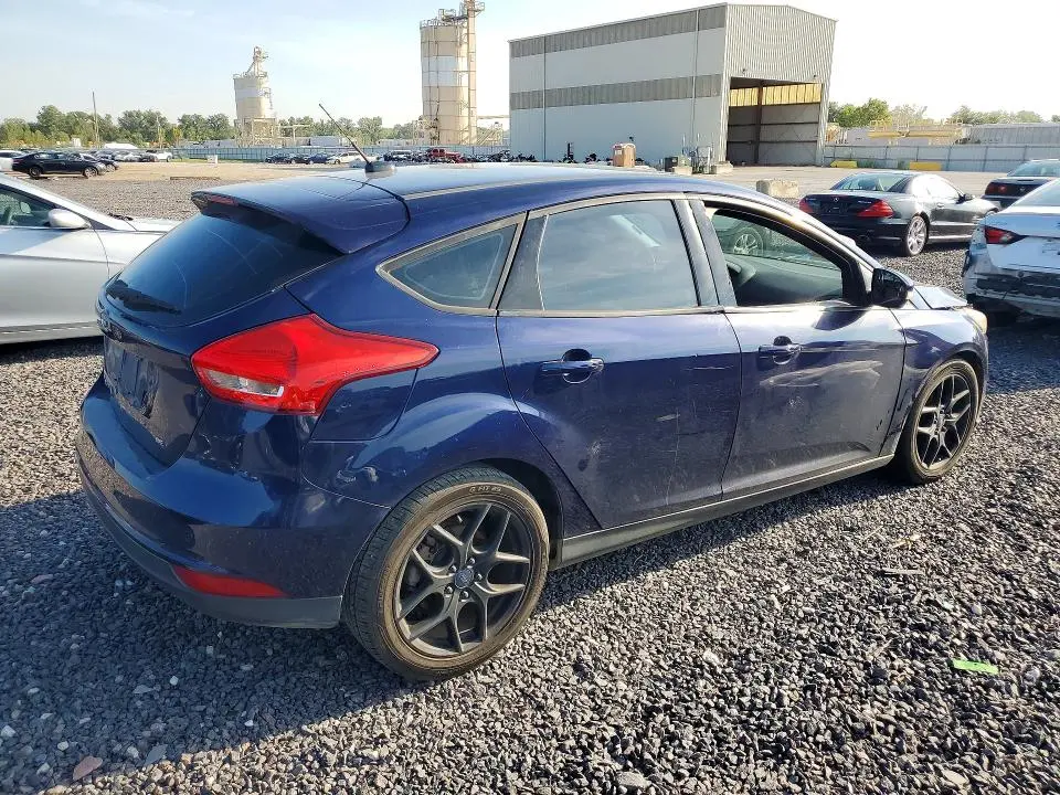2016 FORD FOCUS SE  