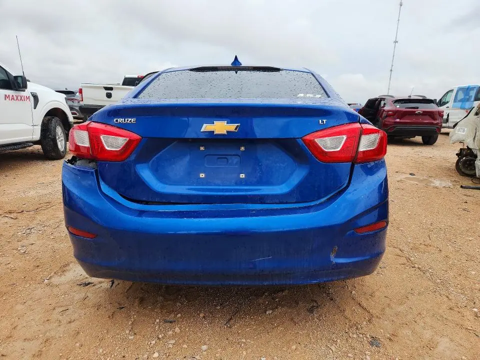 2017 CHEVROLET CRUZE LT  