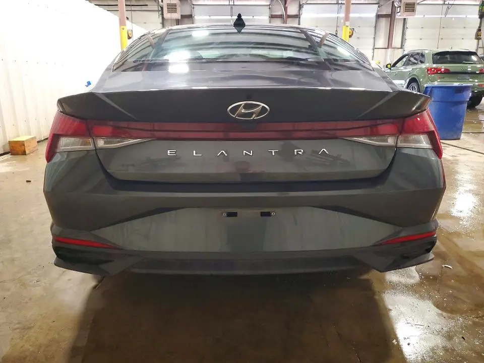 2021 HYUNDAI ELANTRA SE  