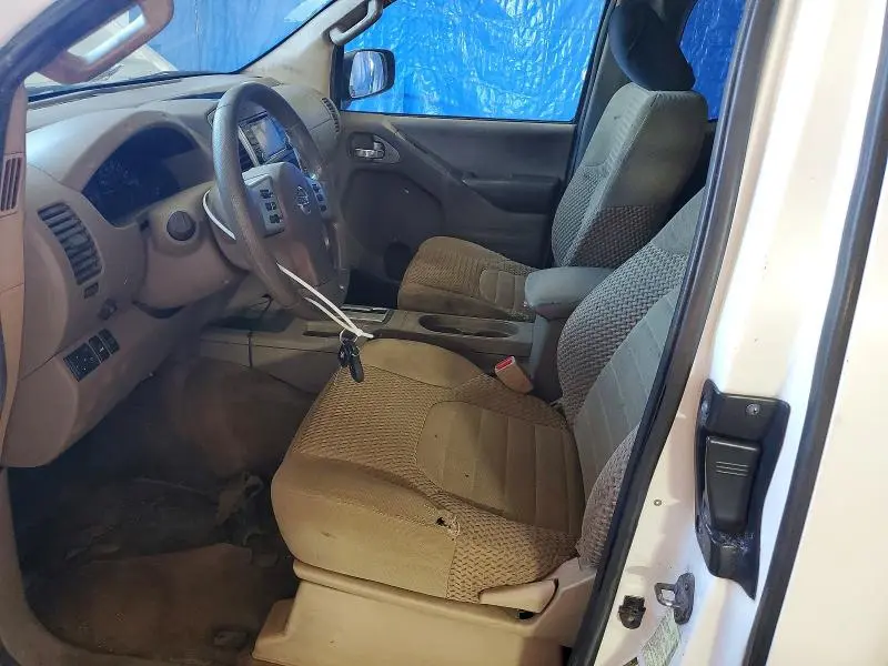 2015 NISSAN FRONTIER SV V6  