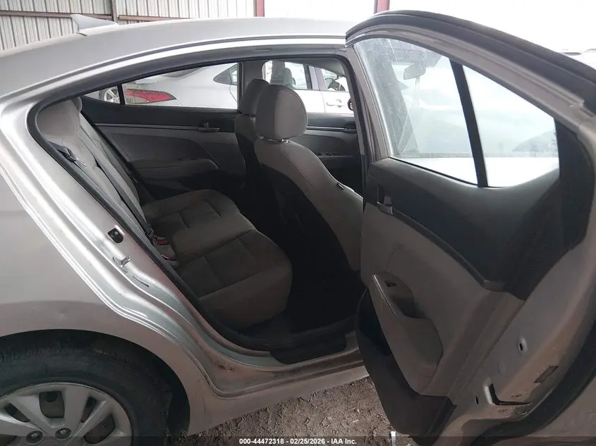 2017 HYUNDAI ELANTRA SE