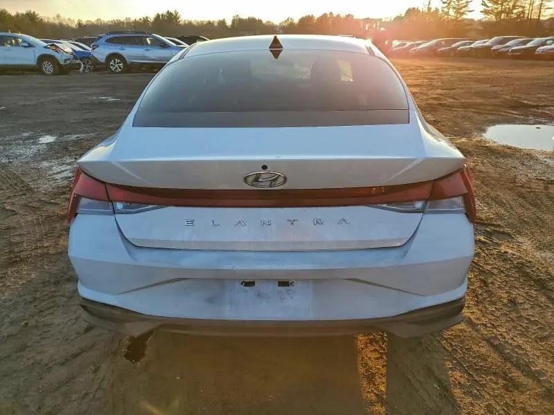 2021 HYUNDAI ELANTRA SEL  