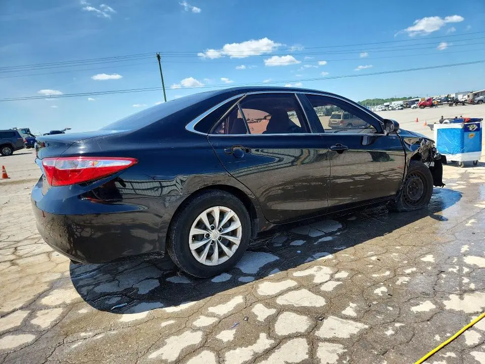2017 TOYOTA CAMRY LE  
