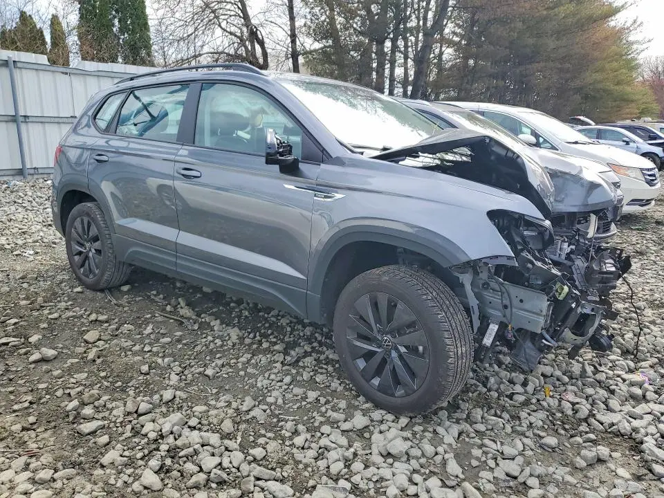 2024 VOLKSWAGEN TAOS S  