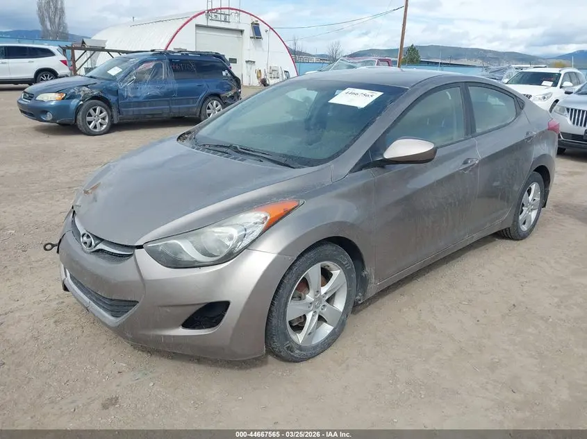 2013 HYUNDAI ELANTRA GLS