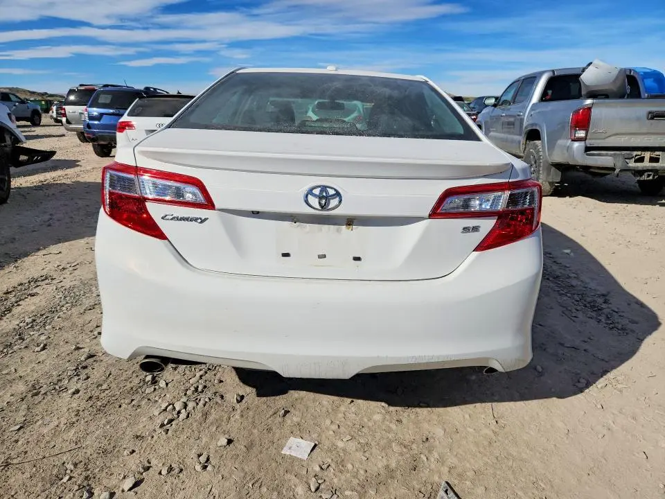 2012 TOYOTA CAMRY SE V6  