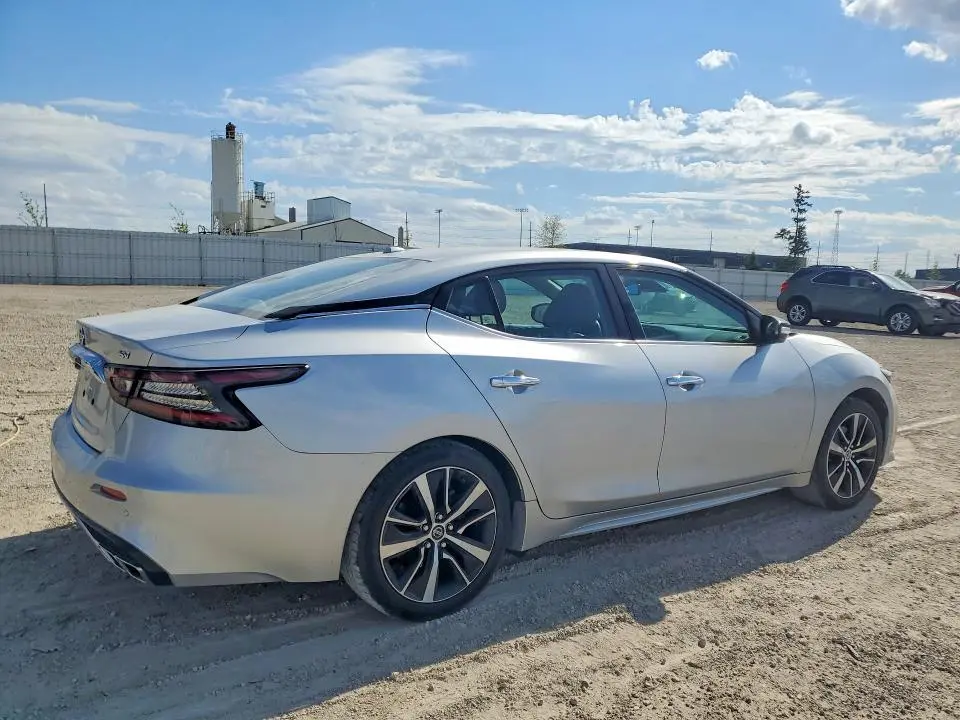 2022 NISSAN MAXIMA SV  