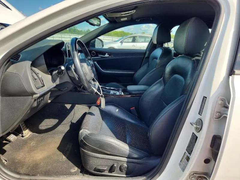 2020 KIA STINGER GT-LINE  