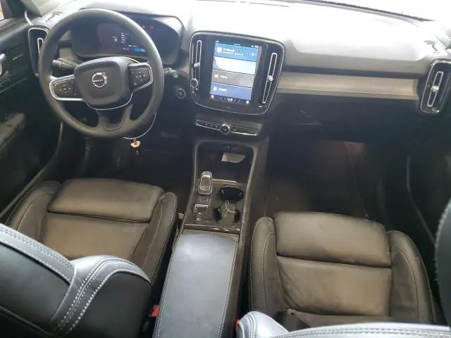 2023 VOLVO XC40 ULTIMATE  