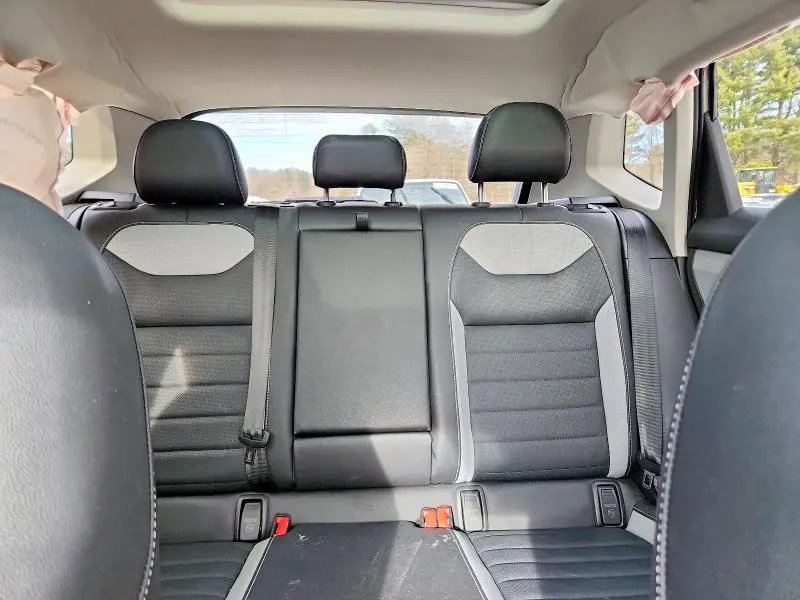 2024 VOLKSWAGEN TAOS SEL  