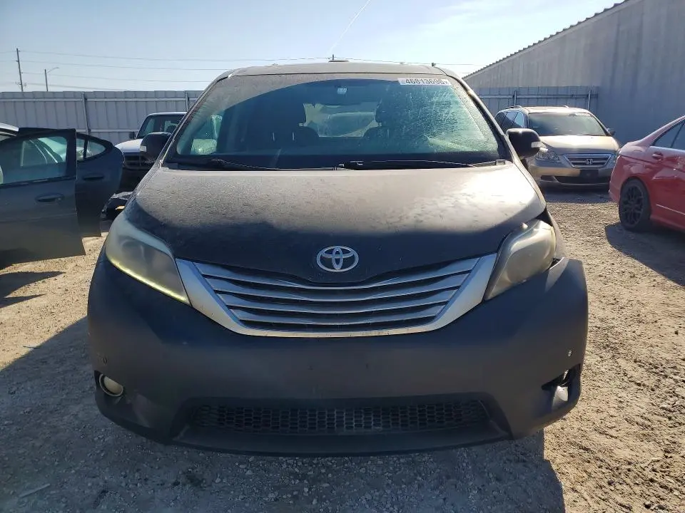 2015 TOYOTA SIENNA LIMITED 7-PASSENGER  