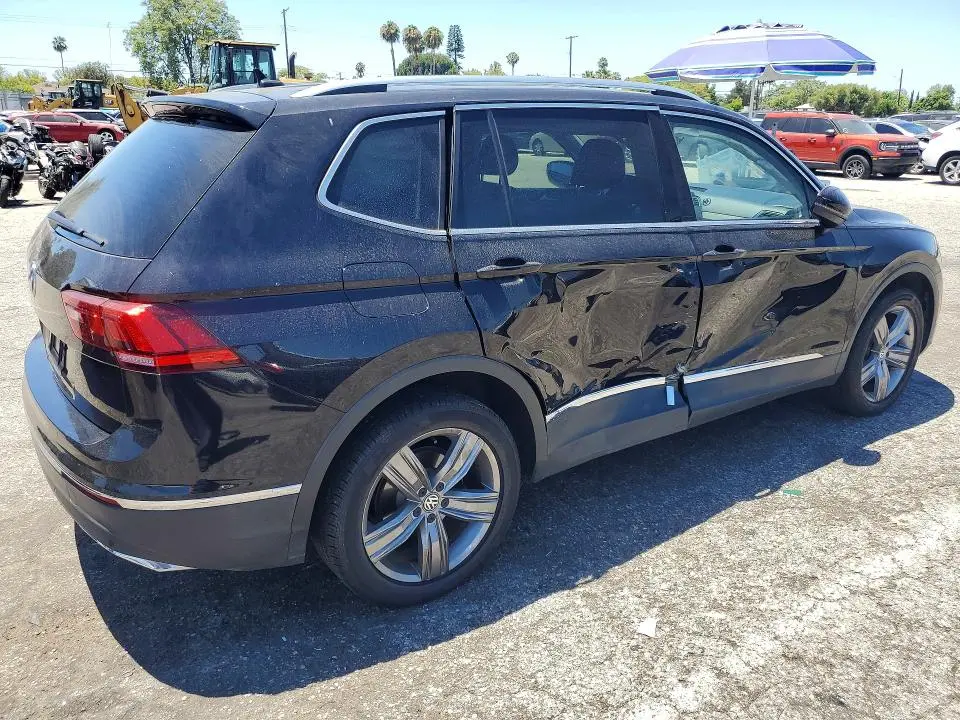 2021 VOLKSWAGEN TIGUAN SE  