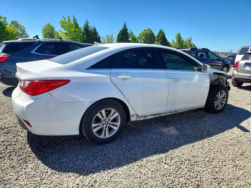 2014 HYUNDAI SONATA GLS  