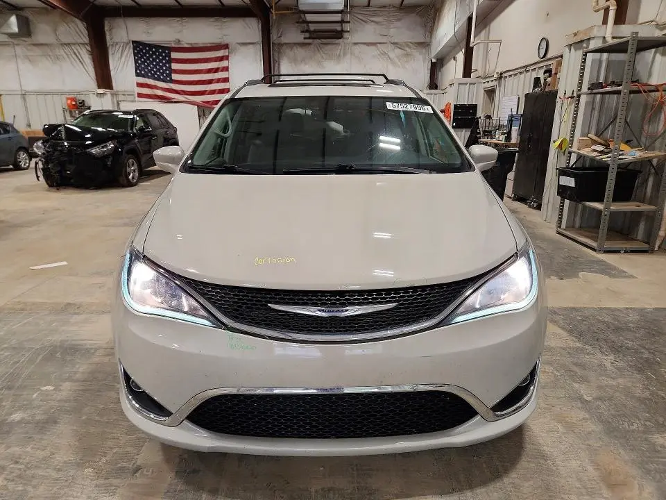 2019 CHRYSLER PACIFICA TOURING L PLUS  
