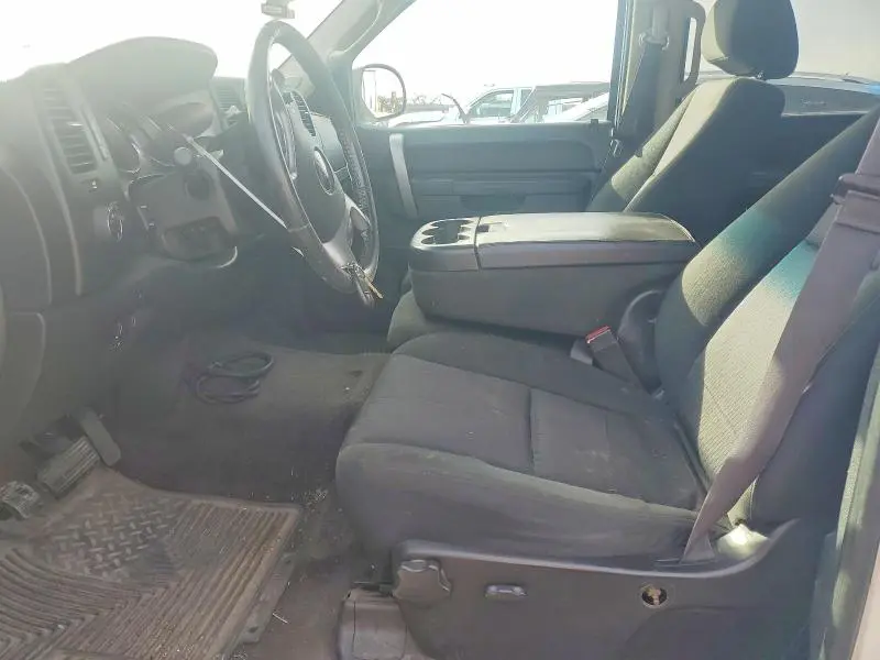 2011 GMC SIERRA K2500 SLE  