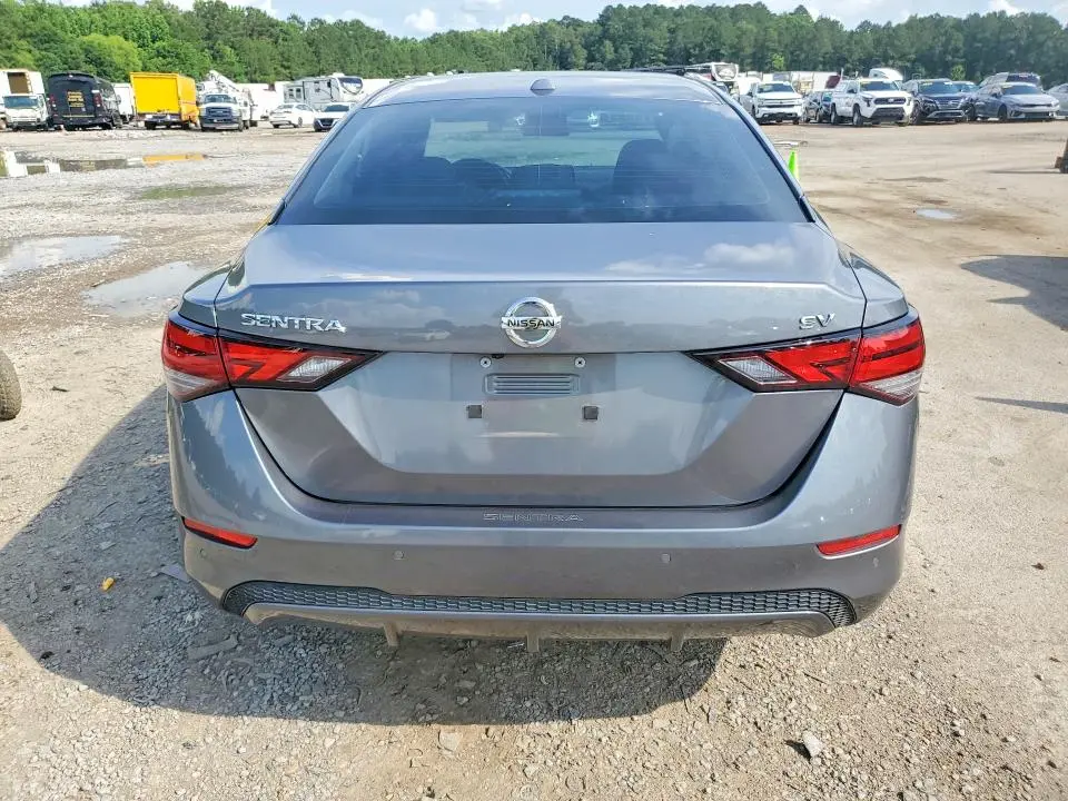 2022 NISSAN SENTRA SV  