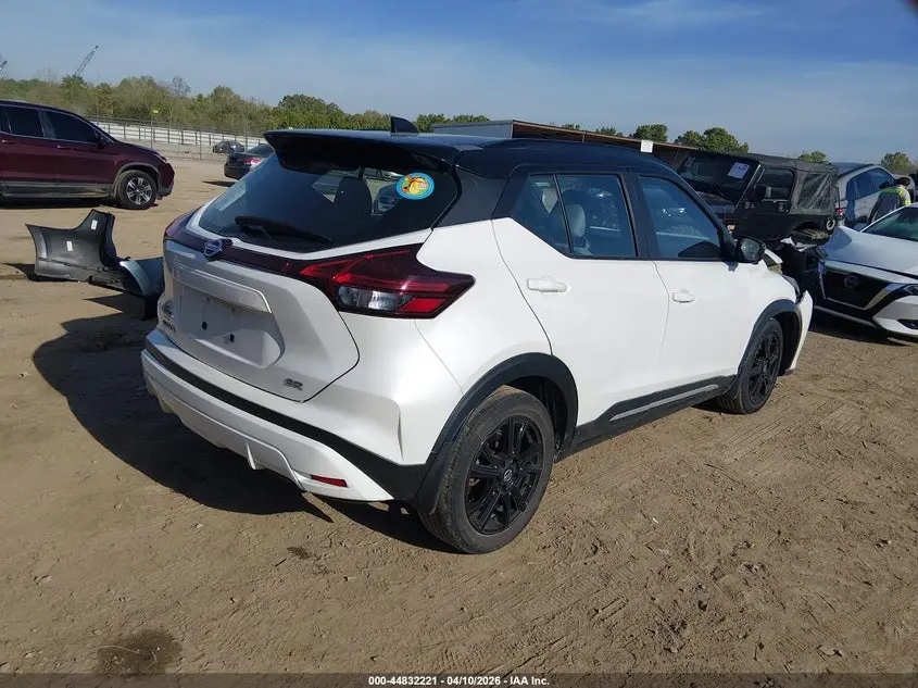 2021 NISSAN KICKS SR XTRONIC CVT