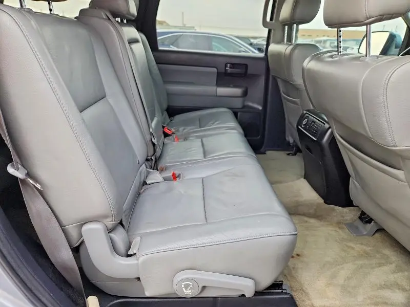 2011 TOYOTA SEQUOIA SR5  