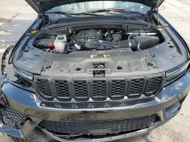 2024 JEEP GRAND CHEROKEE LAREDO  