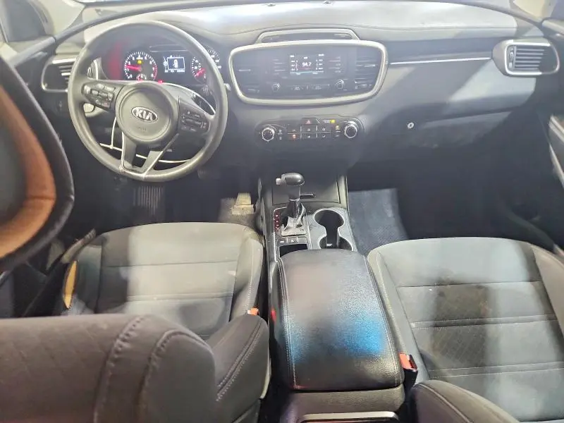 2017 KIA SORENTO LX V6  