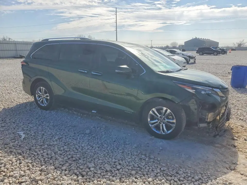 2021 TOYOTA SIENNA LIMITED  