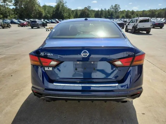 2022 NISSAN ALTIMA SR  