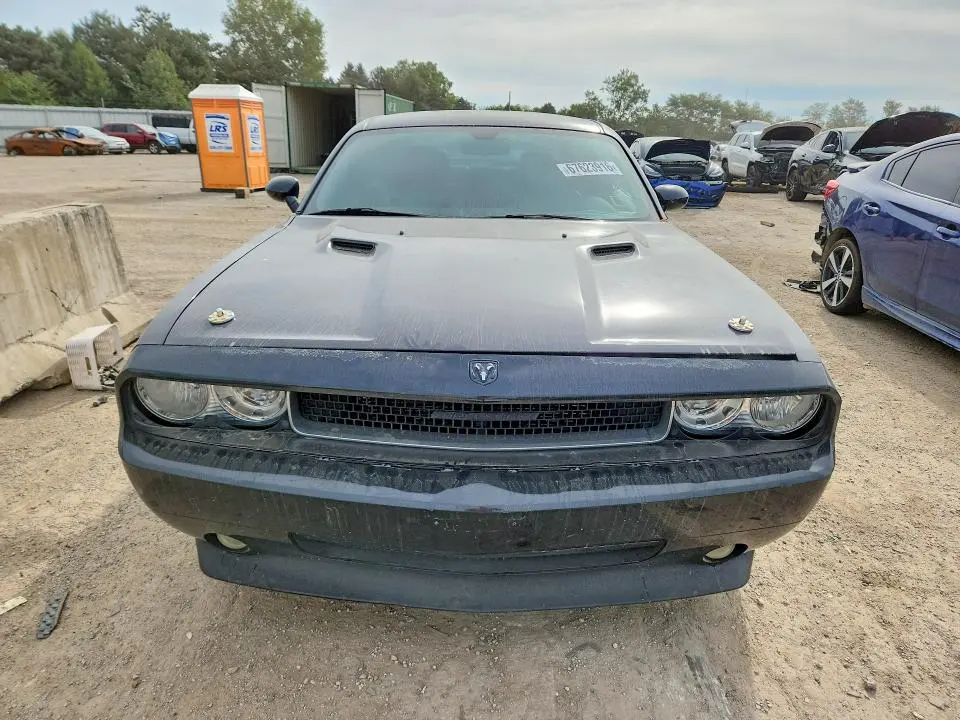 2010 DODGE CHALLENGER SE  