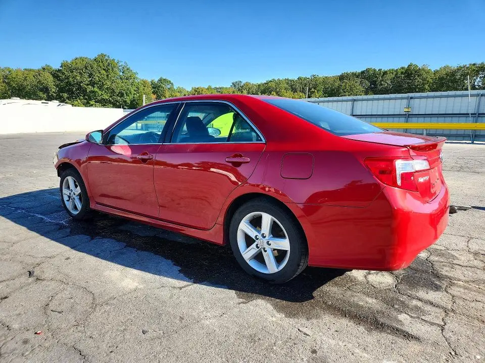 2014 TOYOTA CAMRY SE  