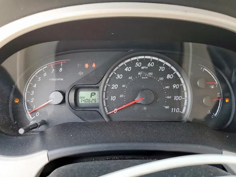 2012 TOYOTA SIENNA LE  