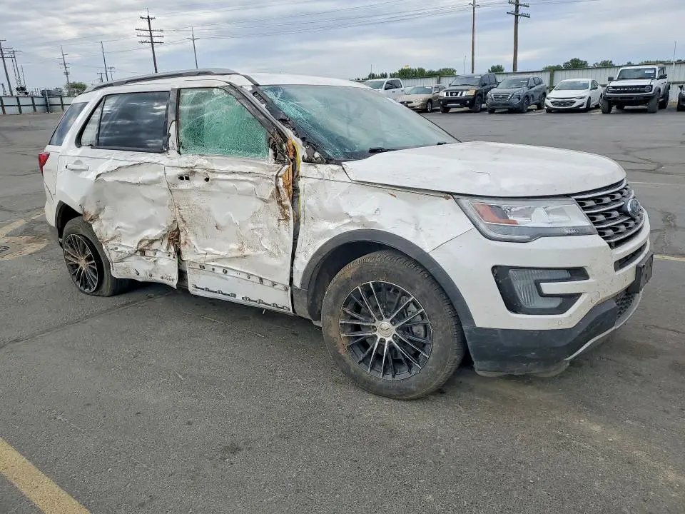 2017 FORD EXPLORER XLT  