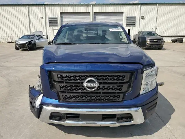 2024 NISSAN TITAN SV