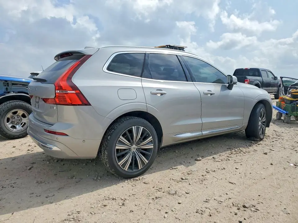 2023 VOLVO XC60 PLUS  