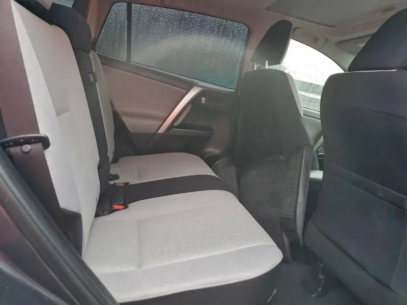 2017 TOYOTA RAV4 HV LE  