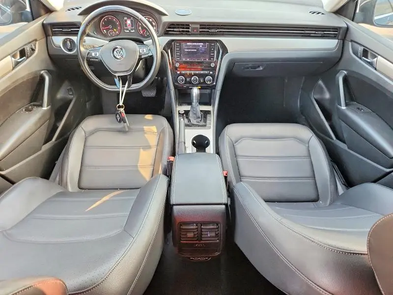 2020 VOLKSWAGEN PASSAT SE  
