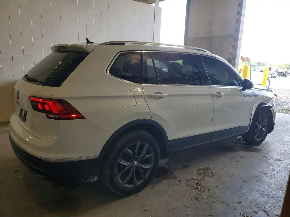 2022 VOLKSWAGEN TIGUAN SE  