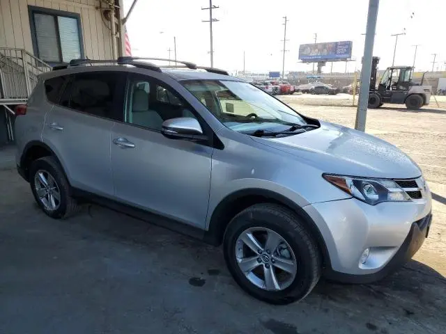 2015 TOYOTA RAV4 XLE  