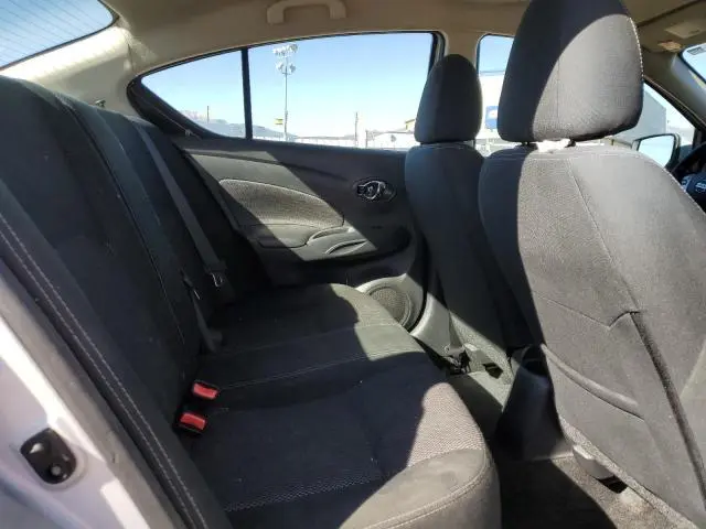 2019 NISSAN VERSA S  
