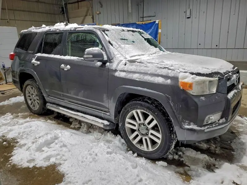 2011 TOYOTA 4RUNNER SR5  