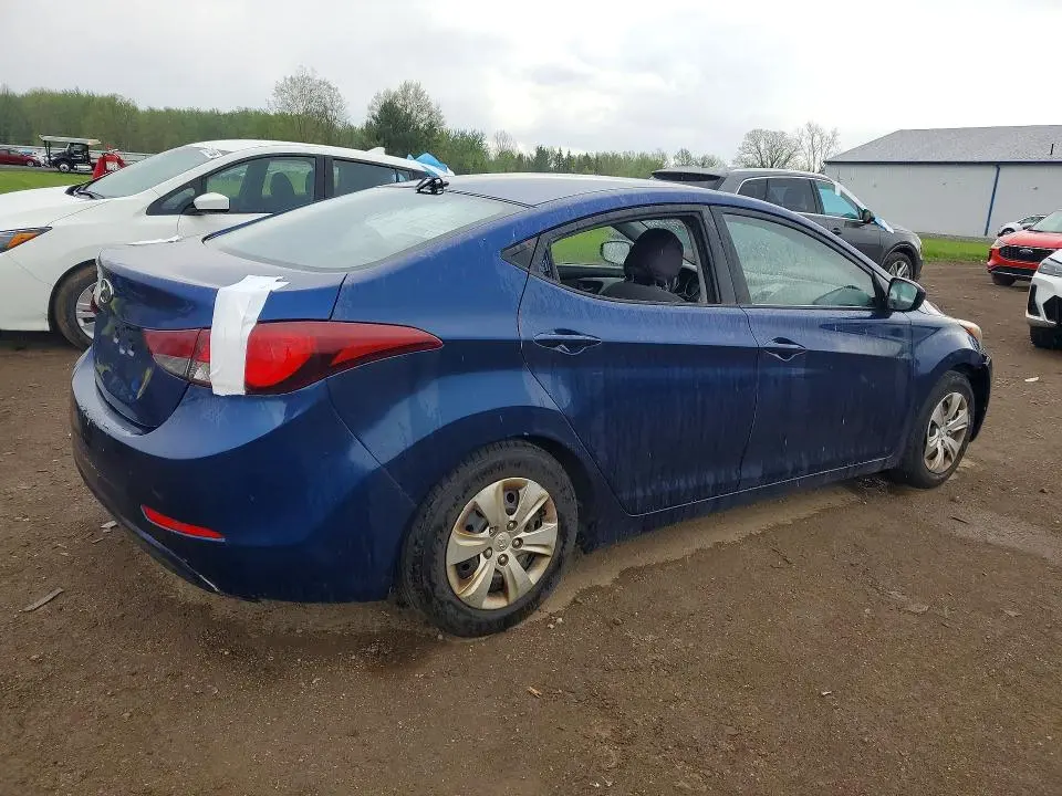 2016 HYUNDAI ELANTRA SE  
