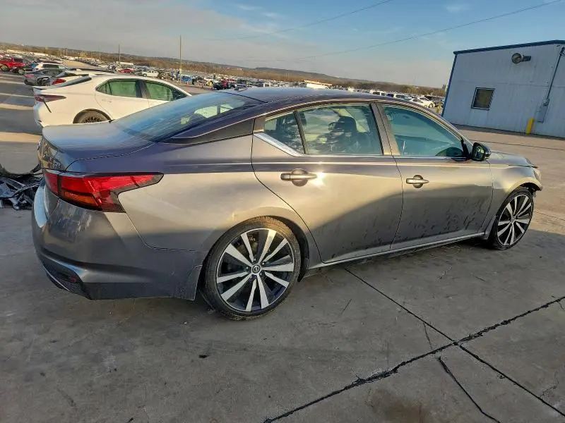 2019 NISSAN ALTIMA SR  