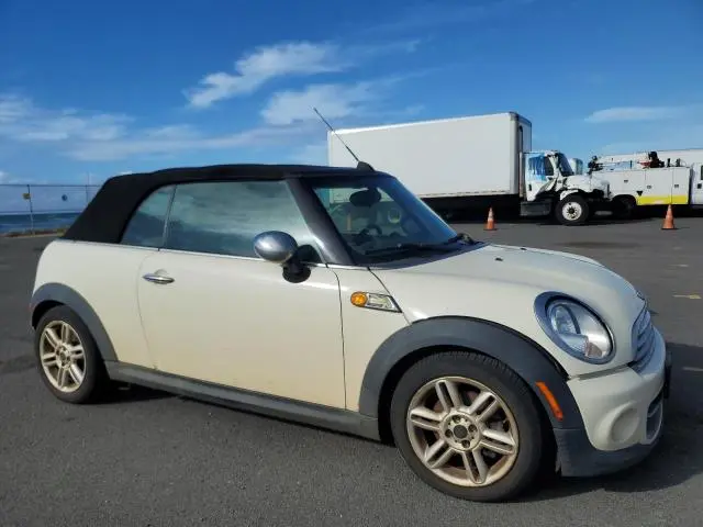 2011 MINI COOPER   