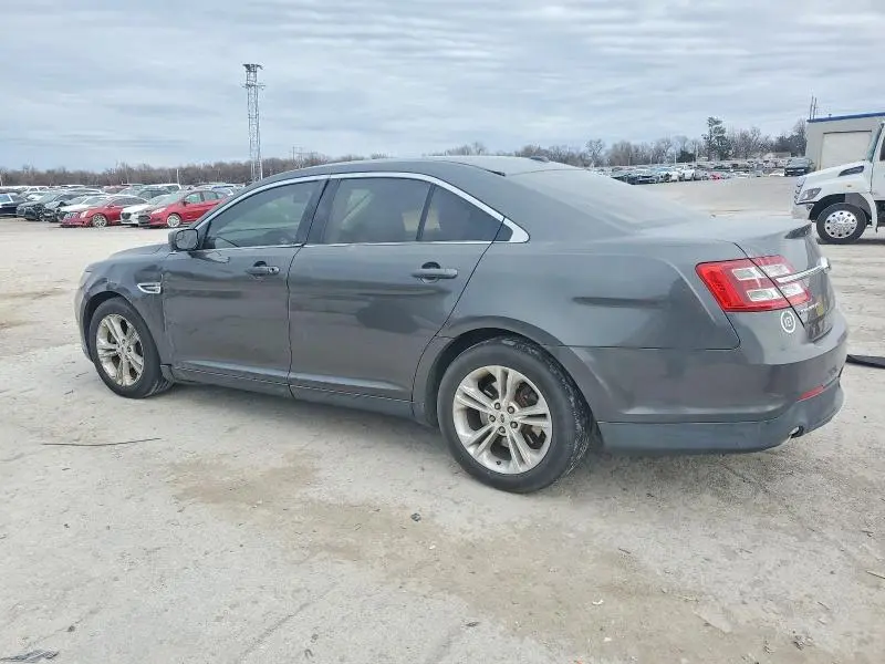 2015 FORD TAURUS SE  