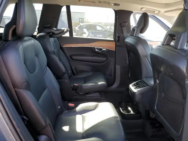 2021 VOLVO XC90 T6 MOMENTUM  