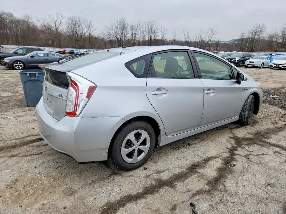 2012 TOYOTA PRIUS TWO  