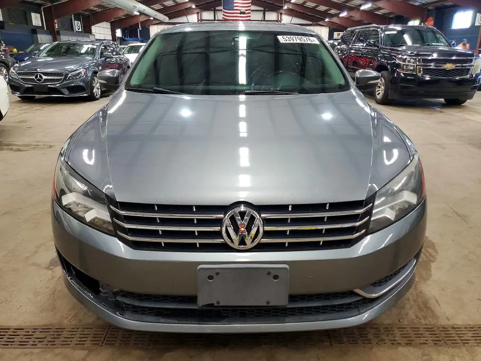 2014 VOLKSWAGEN PASSAT SE  
