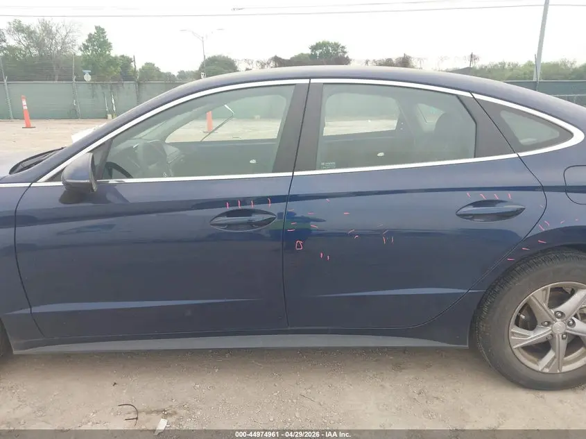 2022 HYUNDAI SONATA SE
