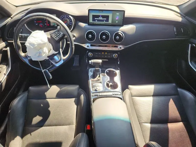 2023 KIA STINGER GT LINE  