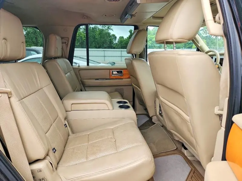 2010 LINCOLN NAVIGATOR   